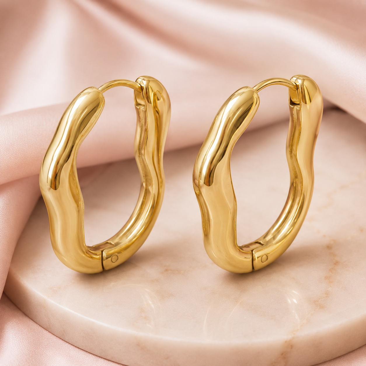 Sculpted Gold Hoop Earrings 2