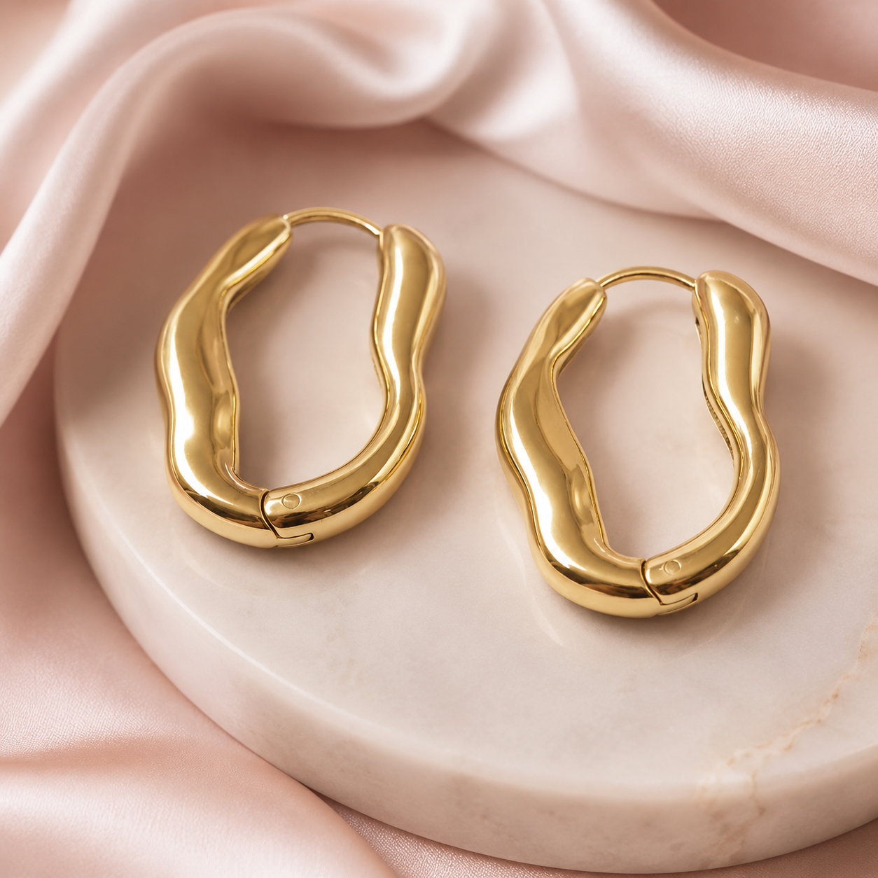 Sculpted Gold Hoop Earrings 2
